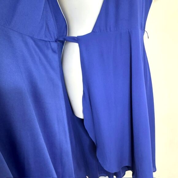 LULUS RISE TO THE OCCASTION ROYAL BLUE WRAP DRESS BUTTERFLY SLEEVE SIZE MEDIIUM - Picture 10 of 14